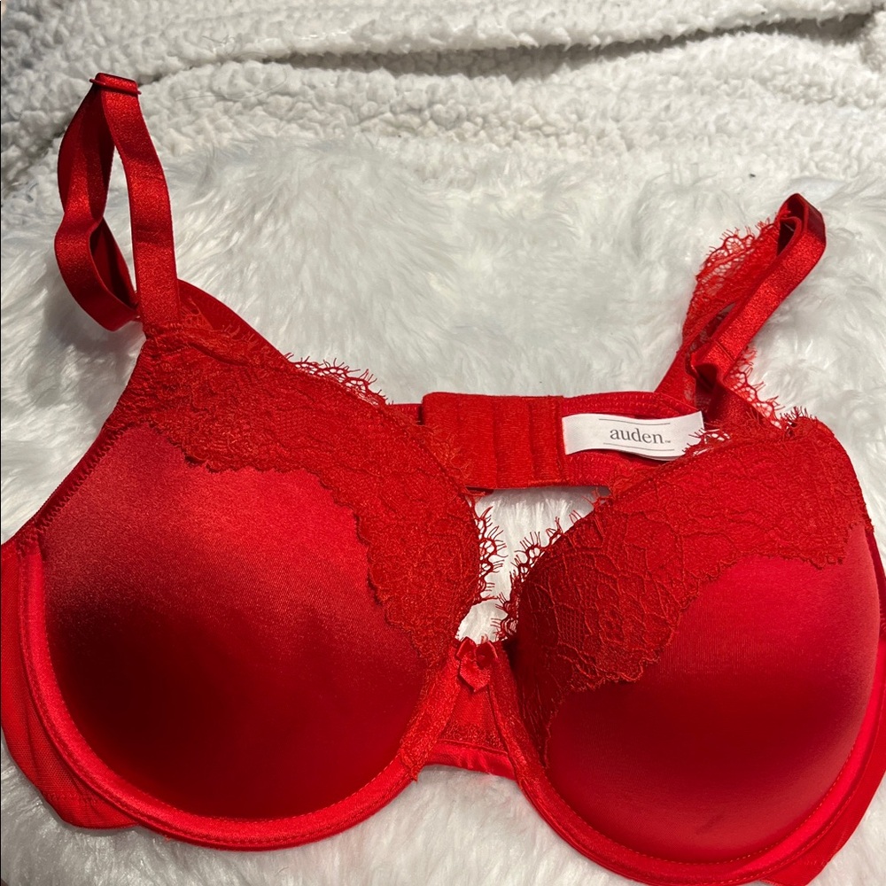 Auden Women's Vibrant Red Lace Bra